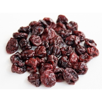 Сушеная вишня с косточкой